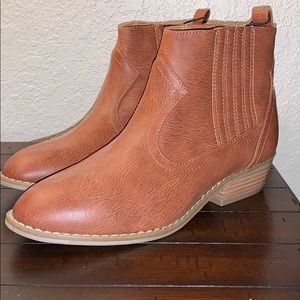 Brown boots